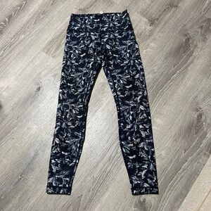 Lululemon Athletica Blue and White Patterned Leggings